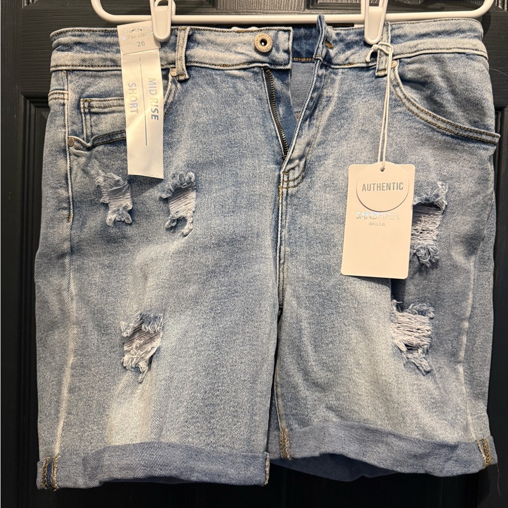Sandpiper- New Authentic Women's Blue Jean Shorts Size 20